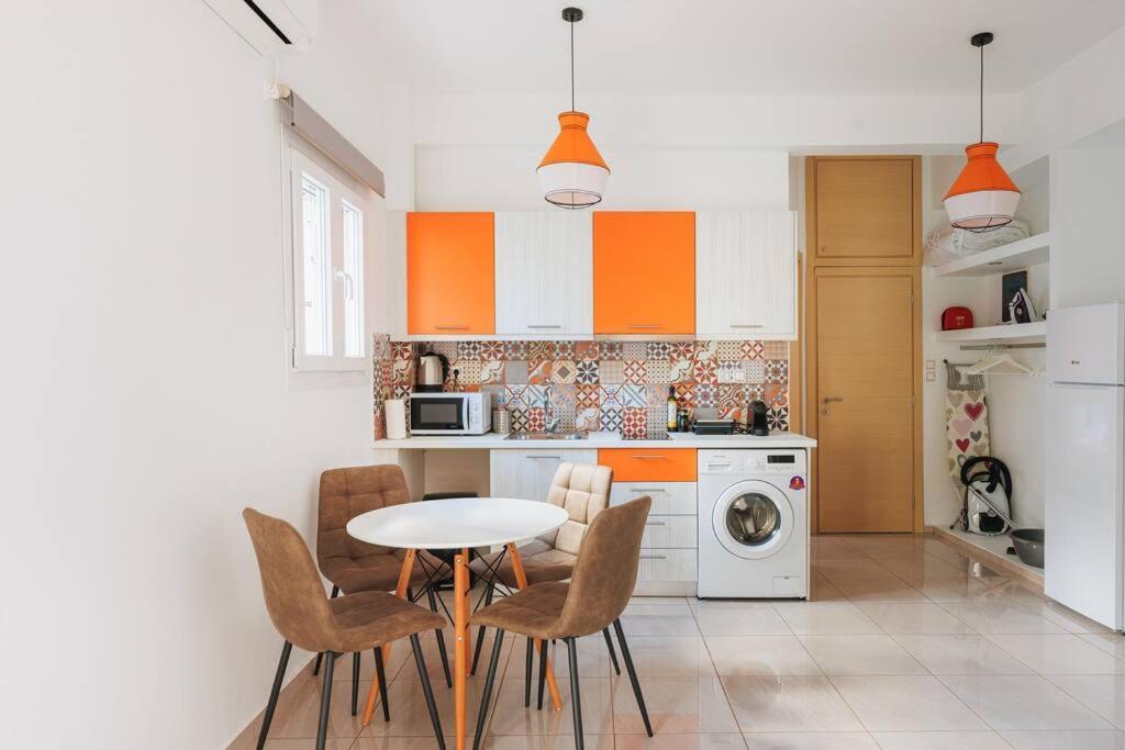 Apartment Colourful Cosy At Panormou Metro Station *