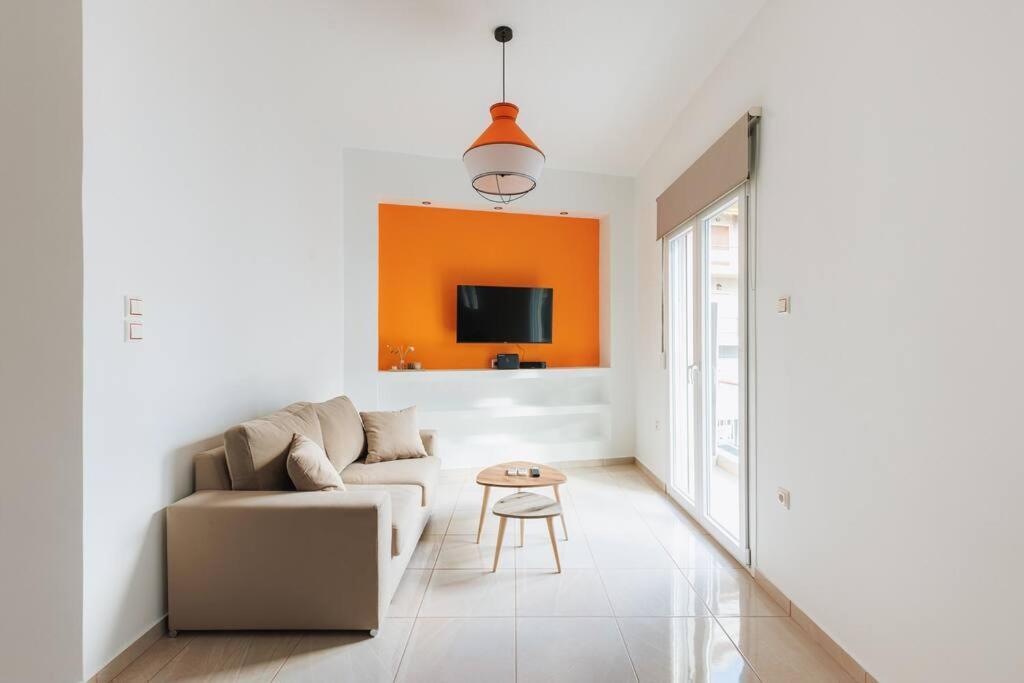 Colourful Cosy At Panormou Metro Station Apartment *