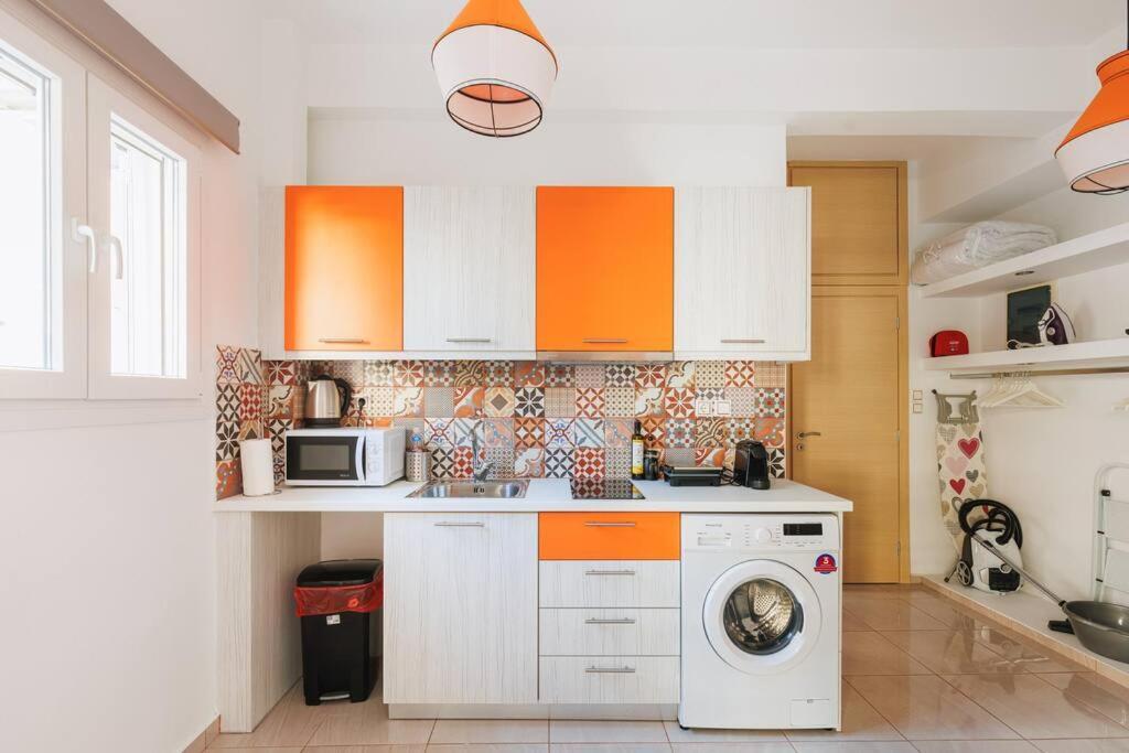 Apartment Colourful Cosy At Panormou Metro Station *